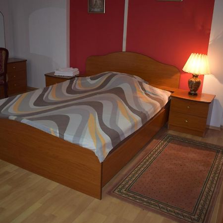 Klara'S Apartment Ni 외부 사진